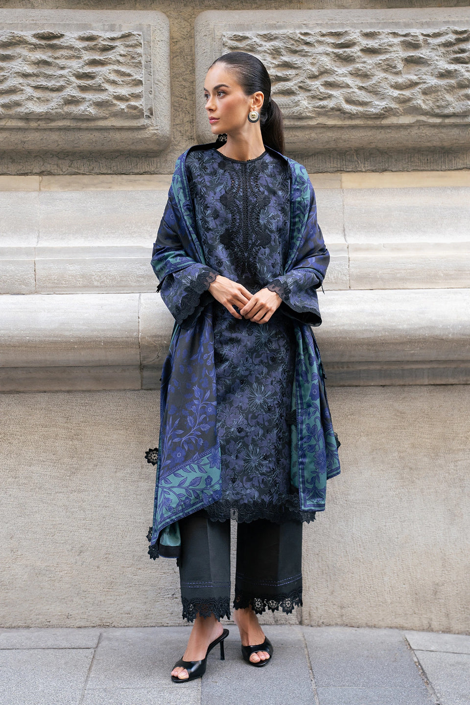 RANG RASIYA - WINTER - ISTANBUL - RAVEN "26