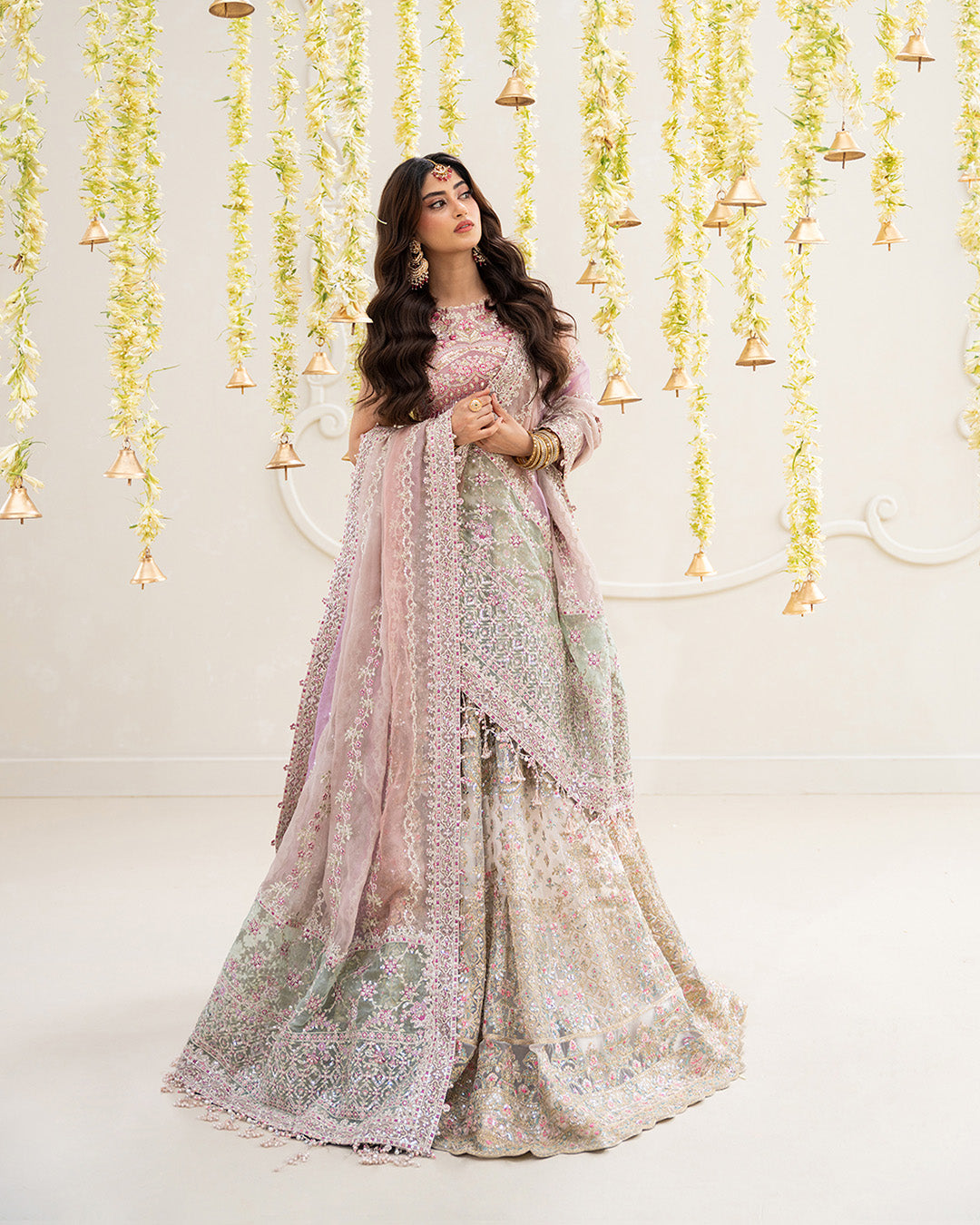 REPLICA - FAIZA SAQLAIN - SUZAN