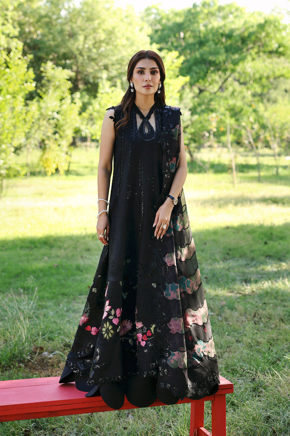 AFROZEH - LUXURY - A LAWN - AURAVIE '26