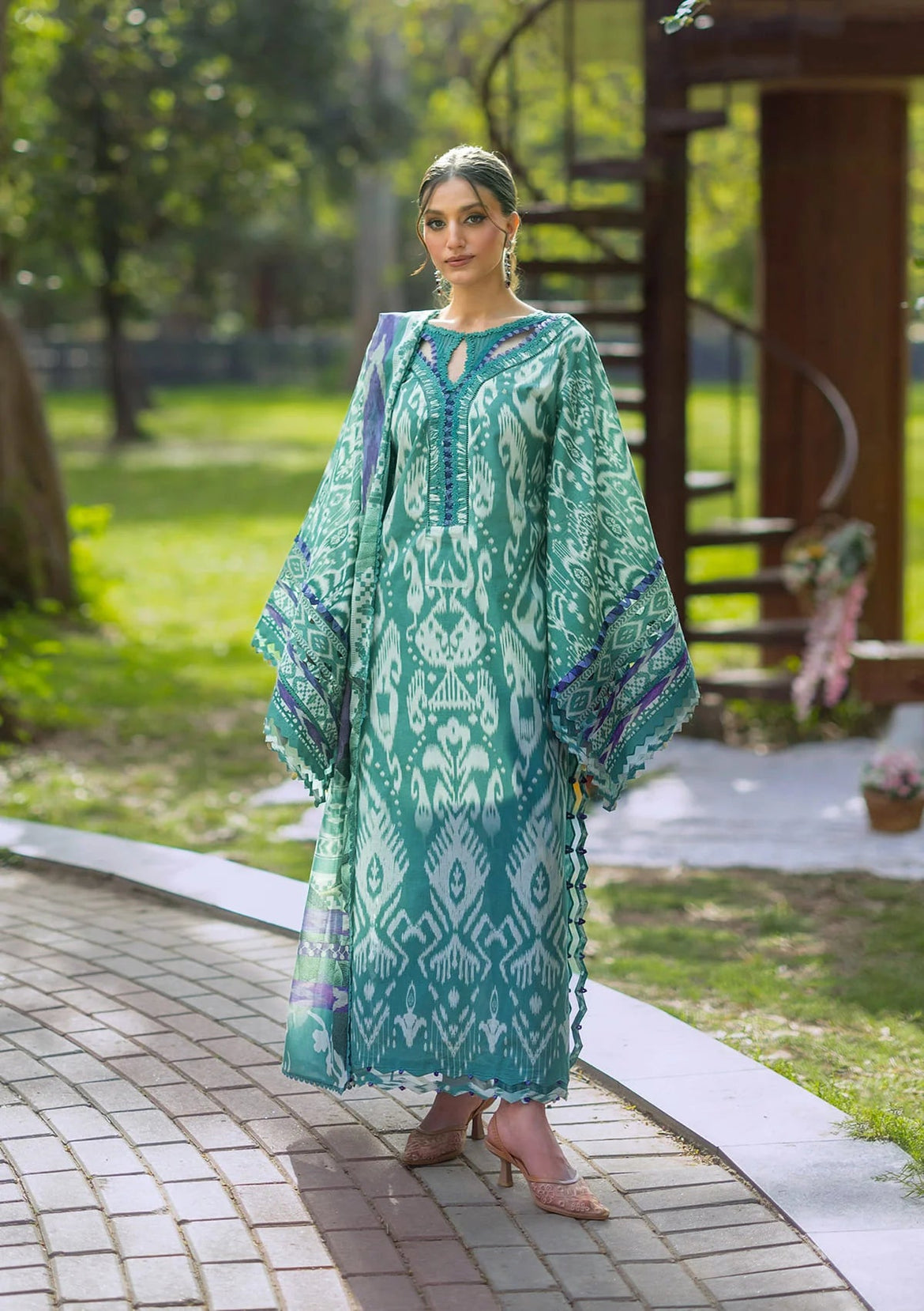 Online Replica Designer Dresses Store In Pakistan ESPOIR Online Replica Designer Dresses Store In Pakistan ESPOIR
