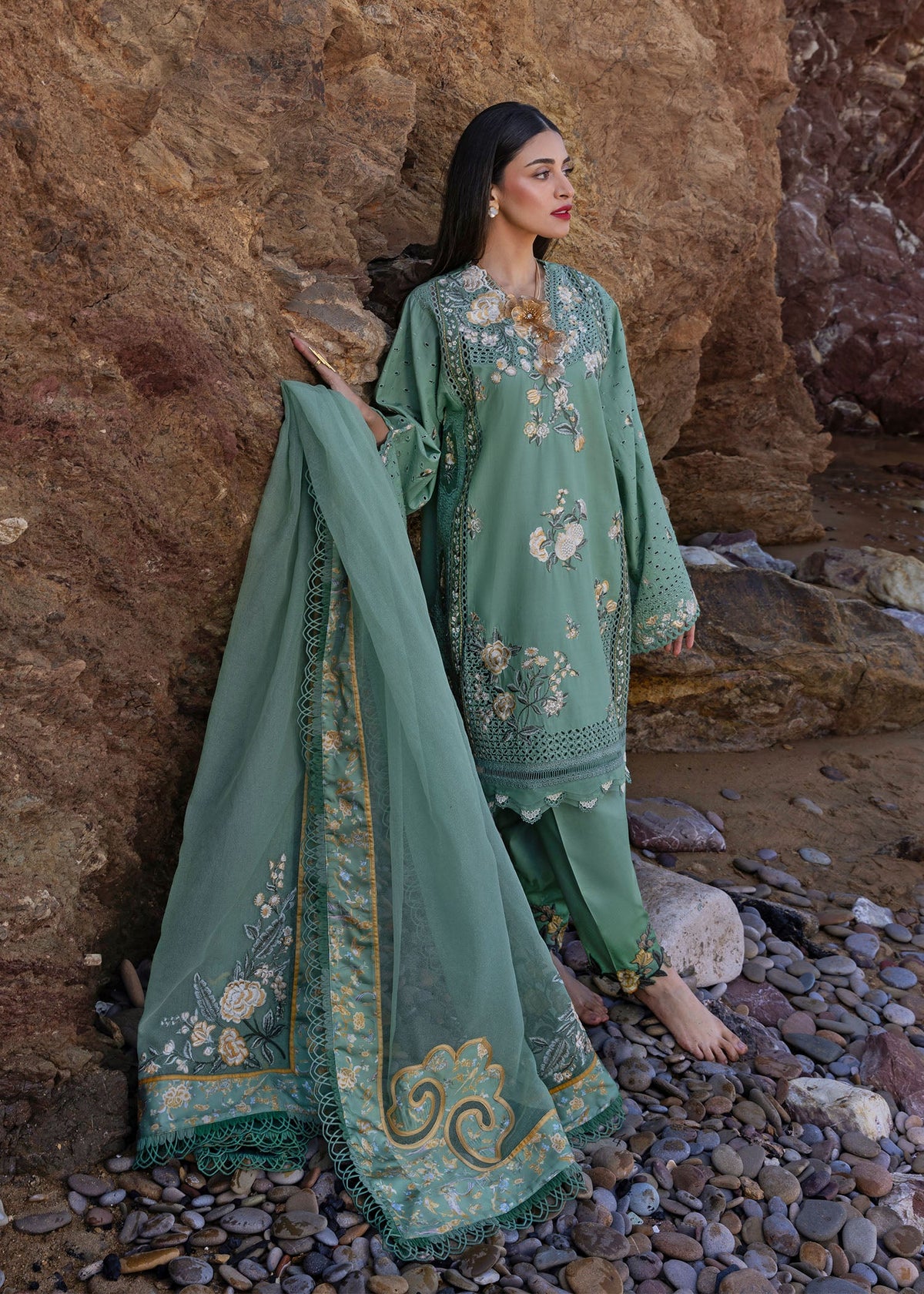 REPLICA - CRIMSON - PARSI THREADS '26